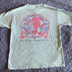 Simply Southern Pink and Green Seahorse Distressed Graphic Short Sleeve Tee L